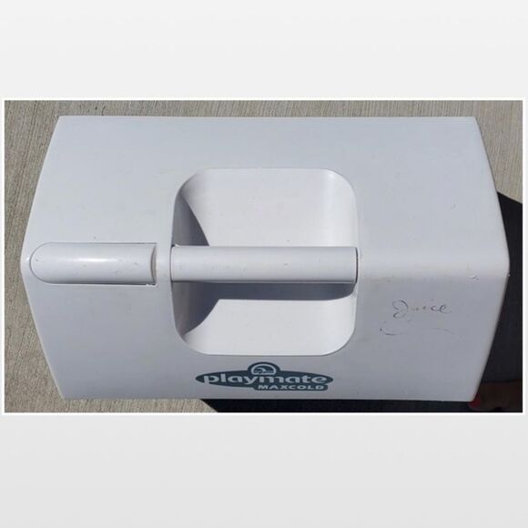 Vtg Igloo Playmate Cooler 16 qt Elite Maxcold Blue & White 30 CanOutdoor Logo - Picture 8 of 14